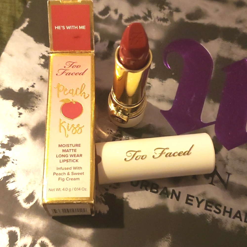 🧚‍♀️HE'S WITH ME Too Faced DISCONTINUED Peach Kiss Lipstick NWT - Picture 5 of 6